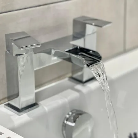 Holdsworth House Apartment *