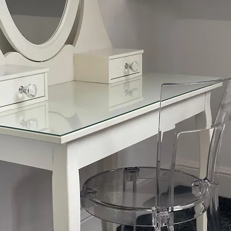 Apartment Holdsworth House